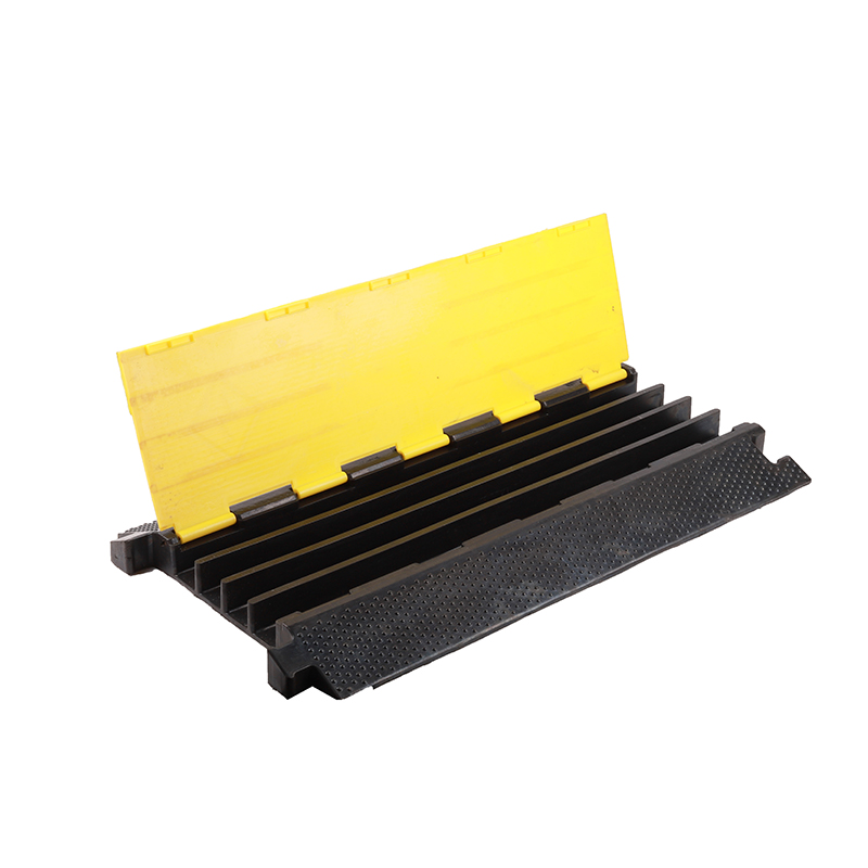 SH024-4B واقي الكابلات البلاستيكية والمطاط المقاوم للماء من الدرجة الصناعية